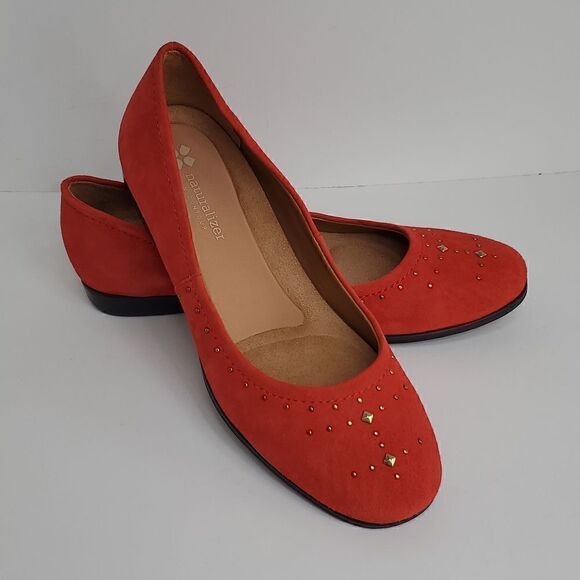 Naturalizer Joana Red Studded Leather Comfort Flats Size 9N - Picture 1 of 11